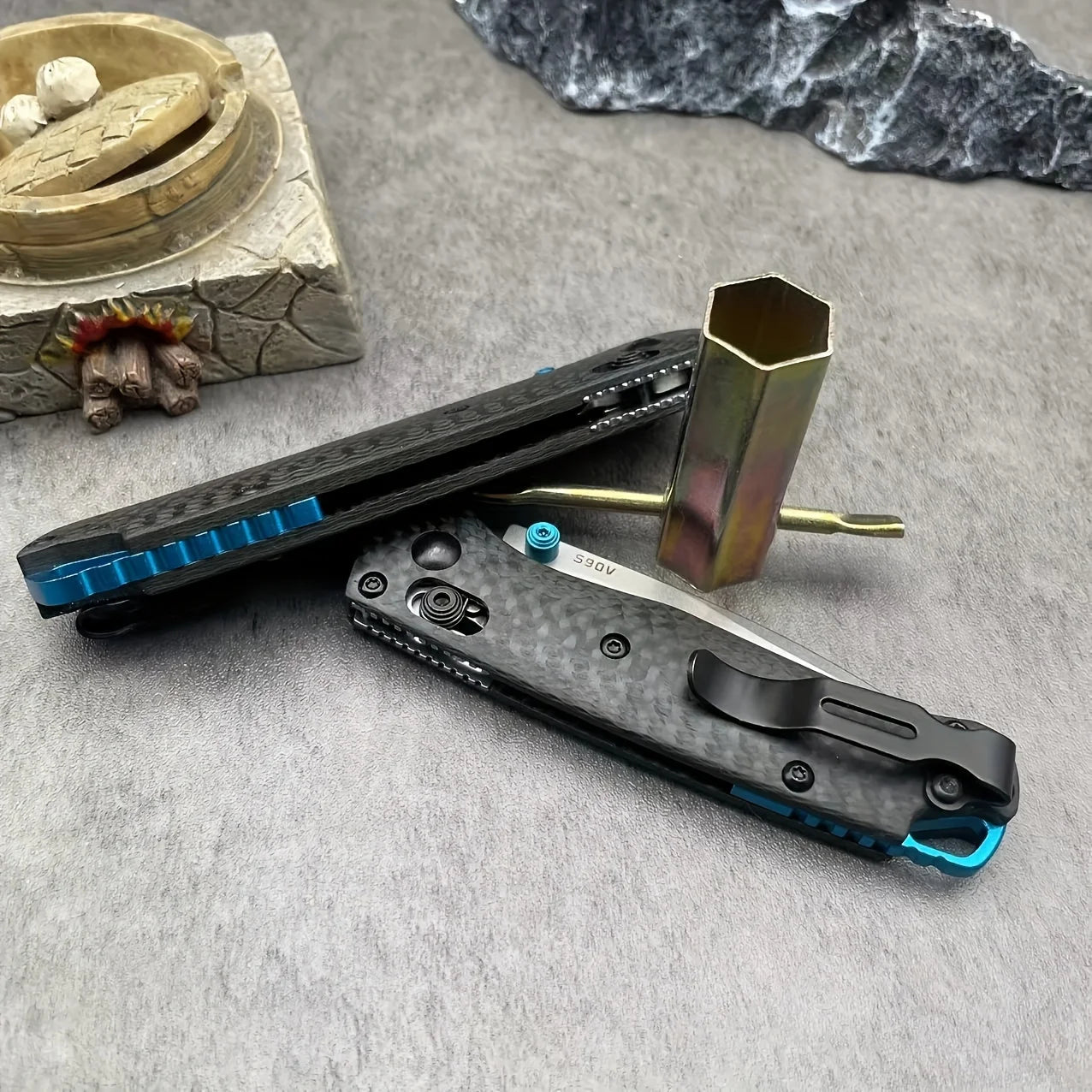 BM 535/533 Folding Knife with Shaft Lock - High Hardness S35V Blade Carbon Fiber Handle -