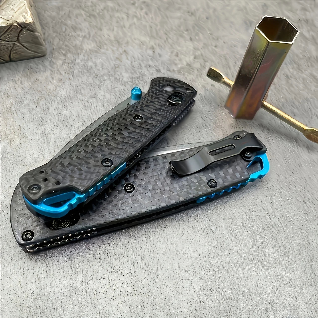 BM 535/533 Folding Knife with Shaft Lock - High Hardness S35V Blade Carbon Fiber Handle -